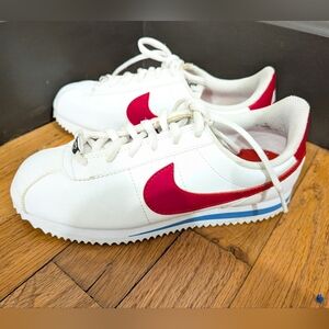 Nike White and Red Sneakers